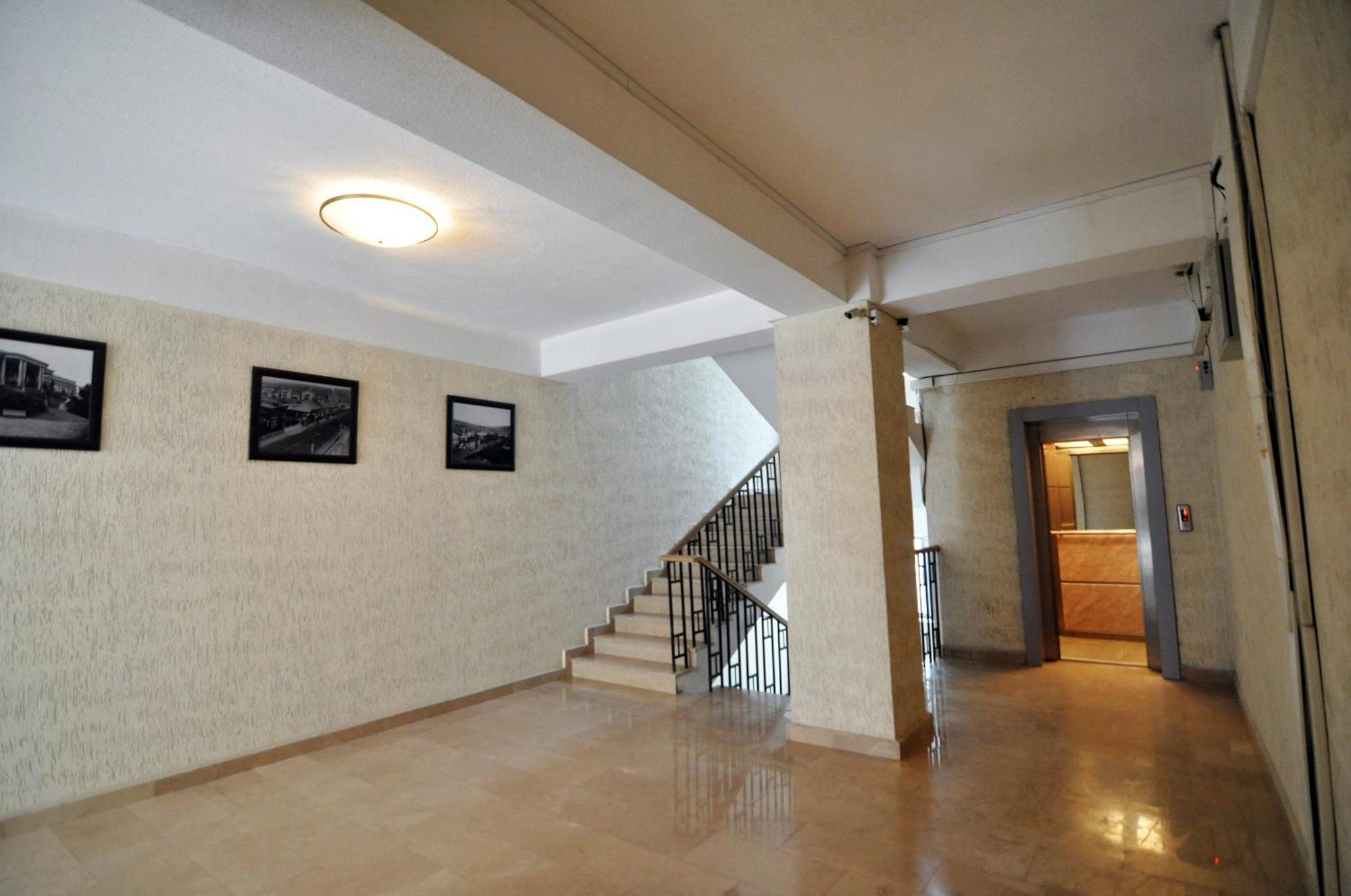 טביליסי Two Bedroom Apartment In The City Center מראה חיצוני תמונה